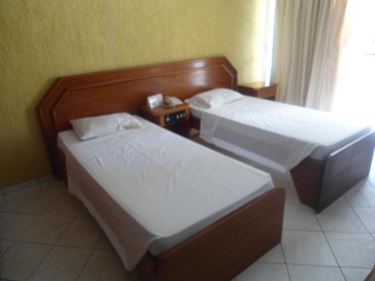 Ika Apart Hotel Brasilia Bagian luar foto